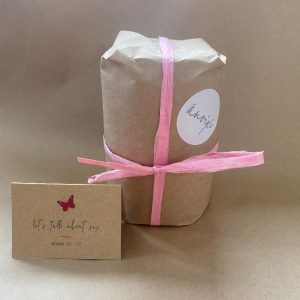 Pregnancy gifts delivered with gift wrapping
